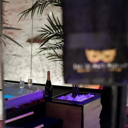 Love hotel Les Secrets Tours